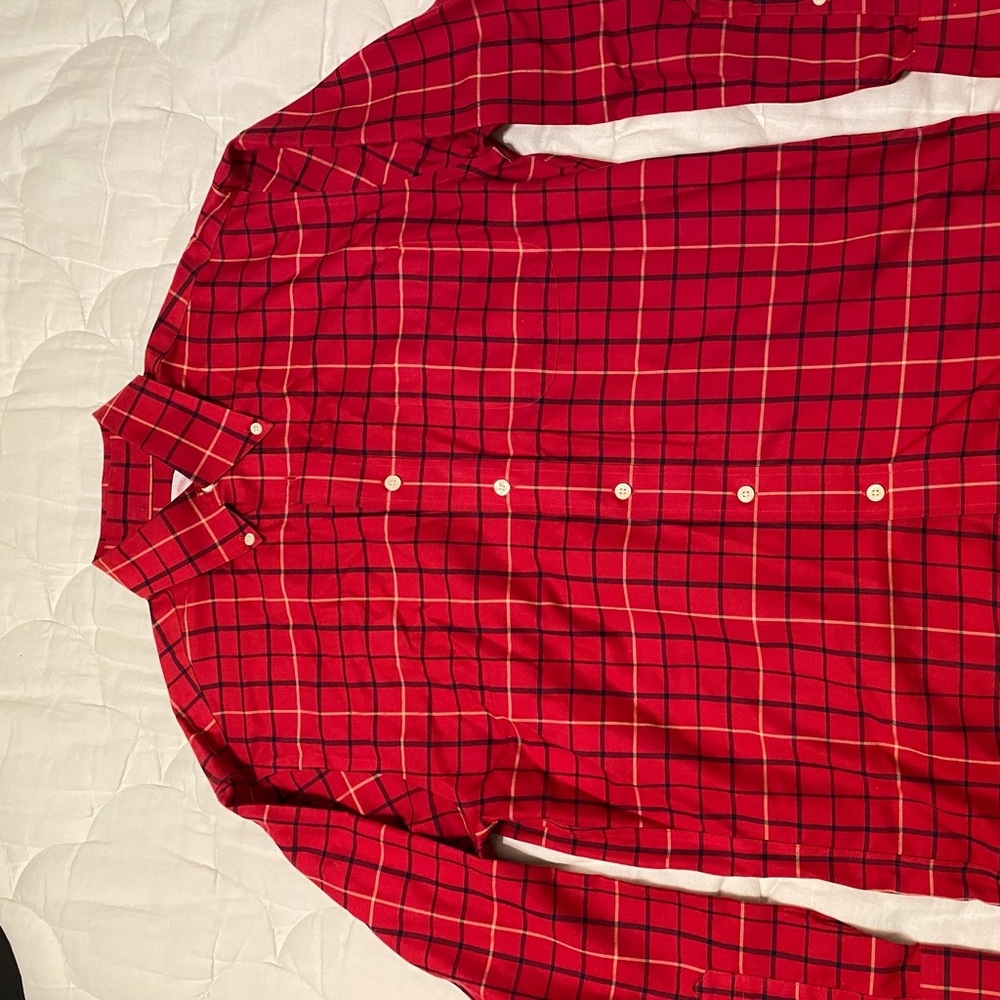 Bulk of 3 men’s button downs. Size Small